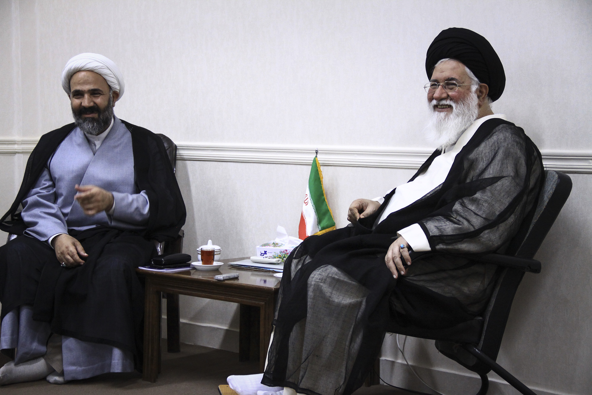 آیت الله علم الهدی در دیدار با کمیسیون فرهنگی: آنچه میتواند در بحث فرهنگی برای ما کارساز باشد پدافند فرهنگی است