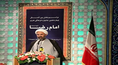 حجت الاسلام پژمان‌فر: ما باید به شخصیت امام رضا(ع) به عنوان یک اسوه توجه کنیم