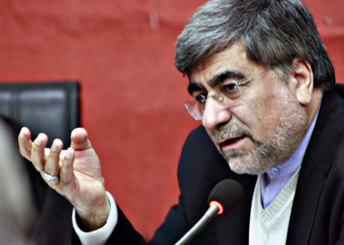رئیس کمیسیون فرهنگی: مسئولان وزارت ارشاد چه اصراری دارند که در مشهد و قم کنسرت برگزار شود؟