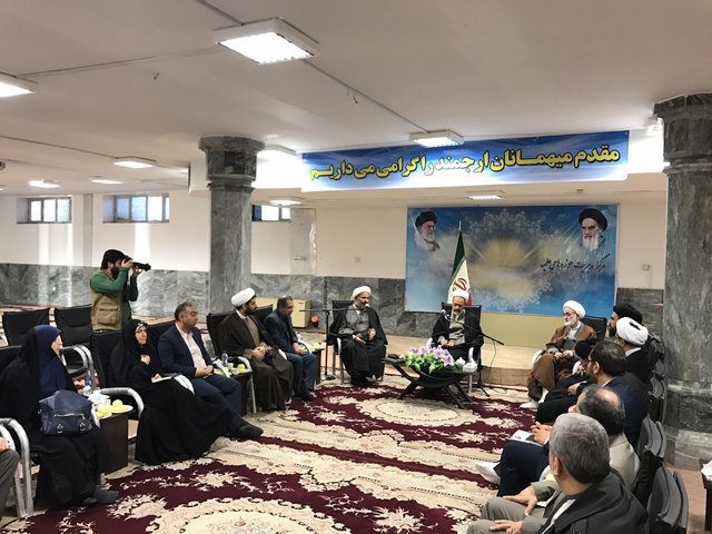 دیدار اعضای کمیسیون فرهنگی مجلس با آیت‌الله اعرافی