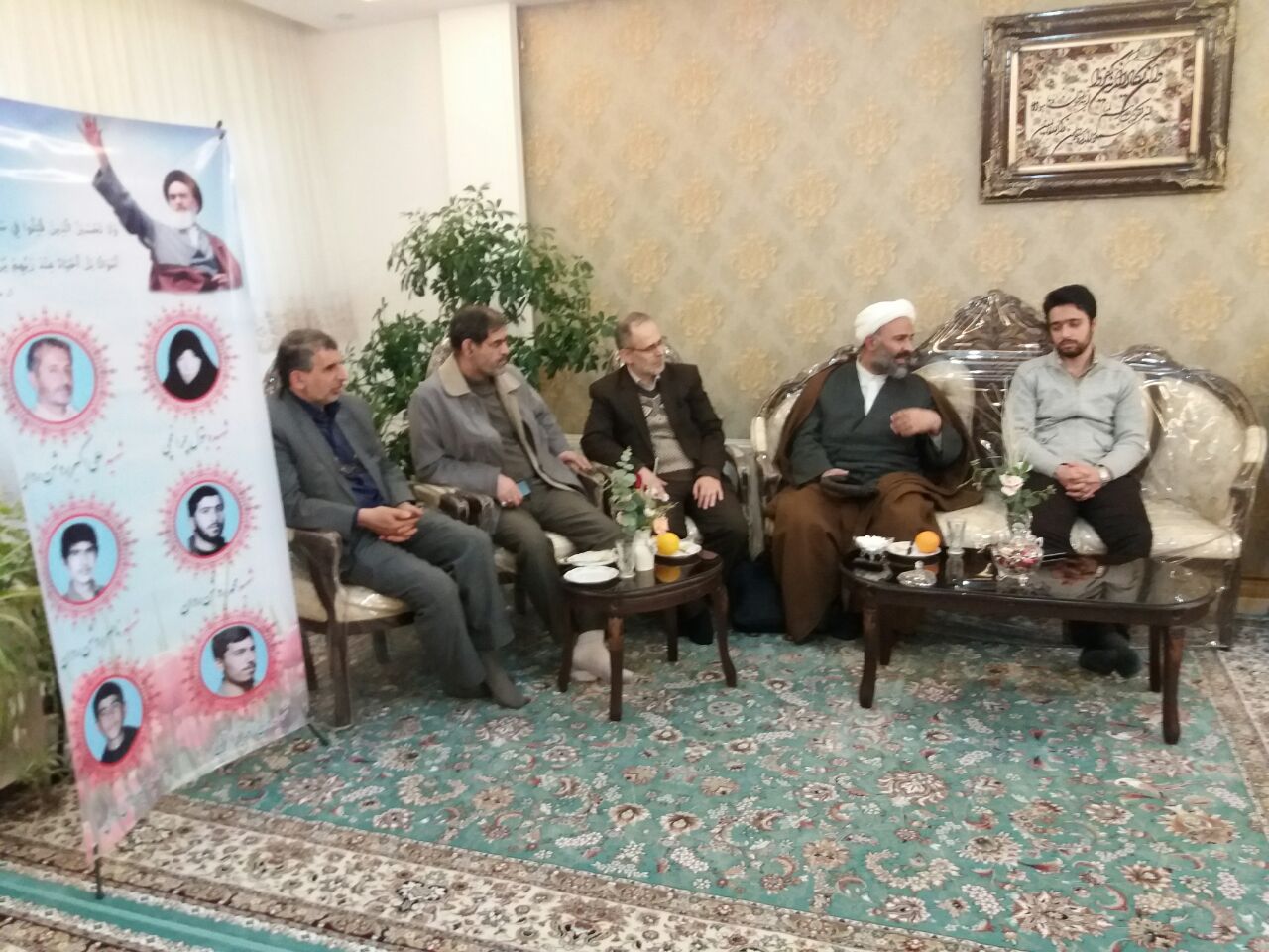 دیدار پژمان فر با خانواده شهید بتول چراغچی در آستانه قیام خونین ۱۰ دی