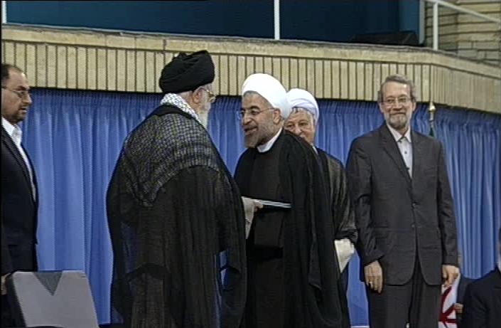 نماینده مردم مشهد و کلات در مجلس شورای اسلامی: تنفیذ حکم ریاست جمهوری مستلزم استمرار صلاحیت‌ها است