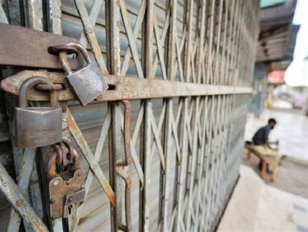 نصراله پژمانفر: دلیل تعطیلی کارخانه‌ها در کشور واردات بسیار است