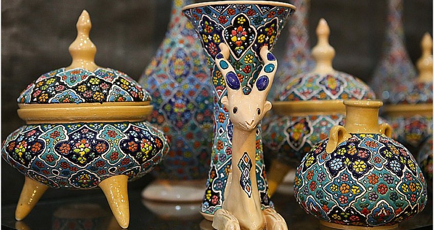 نماینده مشهد و کلات عنوان کرد؛ تاکید برنامه ششم بر رونق اقتصادی از طریق صنایع‌دستی و گردشگری