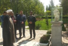 حضور حجت الاسلام پژمان فر در آرامگاه فردوسی و دیدار با شعرا