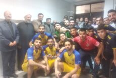 بازدید حجت الاسلام پژمان فر از بازی فوتسال فرش آرا مشهد