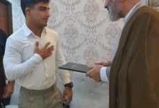 دیدار با قهرمان جوان جهان